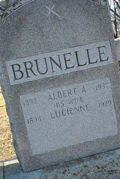 Lucienne Brunelle on Sysoon