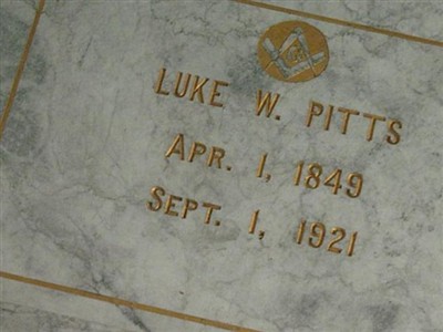 Luke W. Pitts on Sysoon
