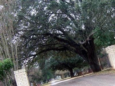 Luling City Cemetery on Sysoon