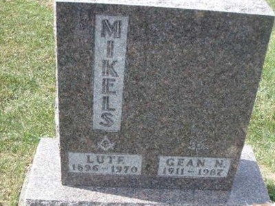 Lute Mikels on Sysoon
