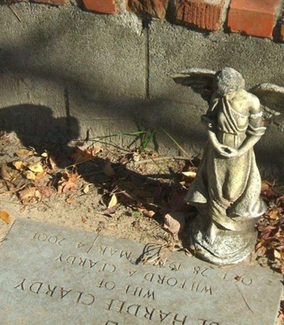 M. Sue Hardee Clardy on Sysoon