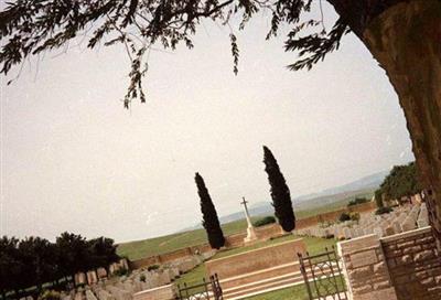 Medjez-el-Bab War Cemetery on Sysoon