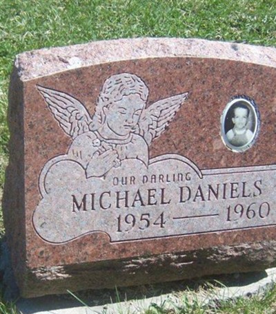 Michael Daniels on Sysoon