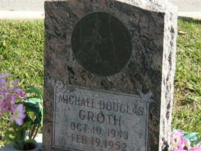 Michael Douglas Groth on Sysoon