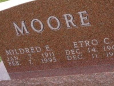 Mildred E Moore on Sysoon
