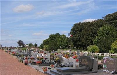 Montdidier communal cemetery on Sysoon