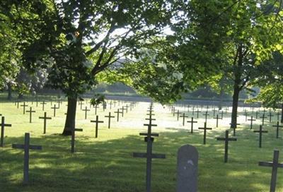 Montdidier German Military Cemetery on Sysoon