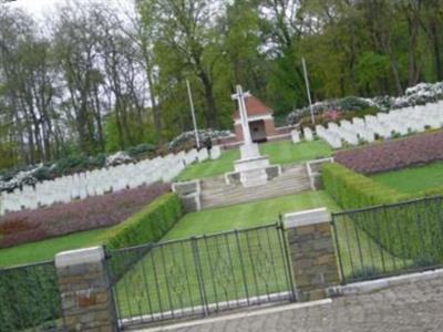 Mook War Cemetery on Sysoon