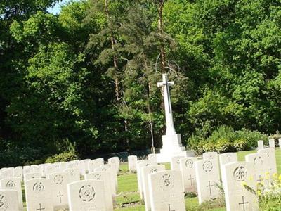 Munster Heath War Cemetery on Sysoon