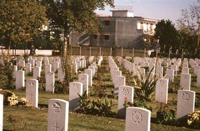 Naples War Cemetery on Sysoon