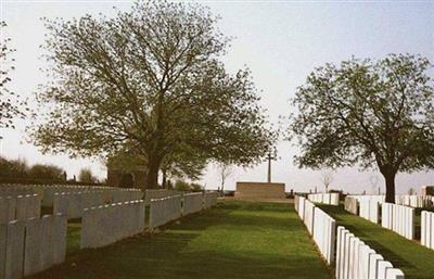 Outtersteene Communal Cemetery Extension, Bailleul on Sysoon