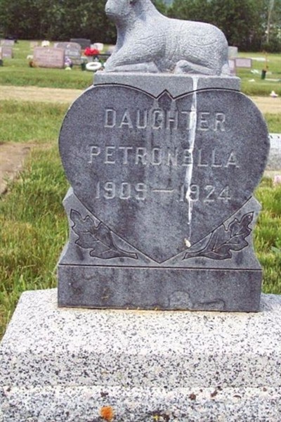 Petronella Powelaites on Sysoon