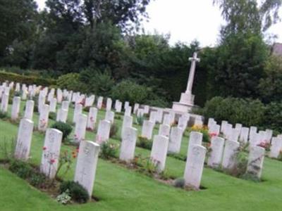 Pihen-les-Guines War Cemetery on Sysoon