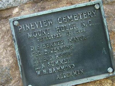 Pineview Cemetery on Sysoon