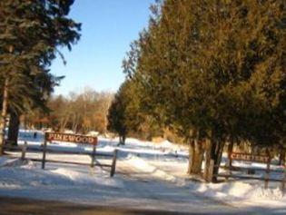 Pinewood Cemetery on Sysoon