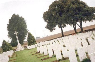 Point-du-Jour Military Cemetery, Athies on Sysoon
