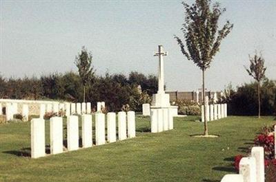 Poix-du-Nord Communal Cemetery Extension on Sysoon