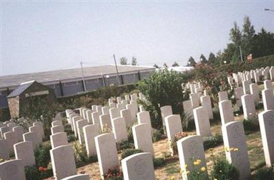 Pornic War Cemetery on Sysoon