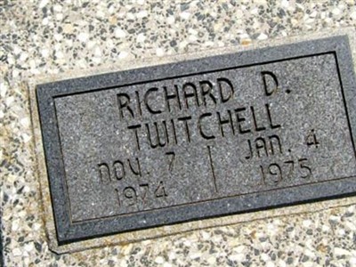 Richard D Twitchell on Sysoon