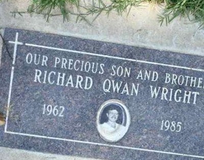 Richard Qwan Wright on Sysoon