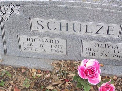 Richard Schulze on Sysoon
