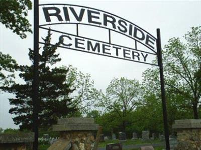 Riverside Cemetery on Sysoon