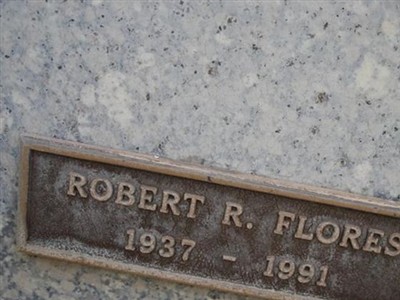 Robert R Flores on Sysoon
