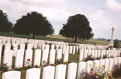 Rocquigny-Equancourt Road British (CWGC) Cemetery on Sysoon