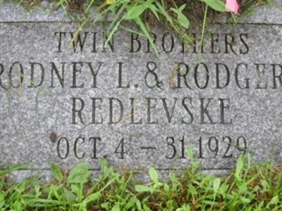 Rodger L. Redlevske on Sysoon