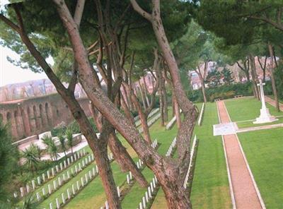 Rome War Cemetery on Sysoon