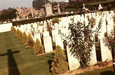 Romeries Communal Cemetery Extension on Sysoon