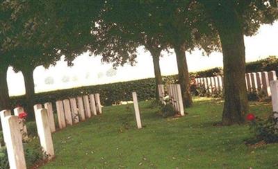 Rookery British Cemetery, Heninel on Sysoon