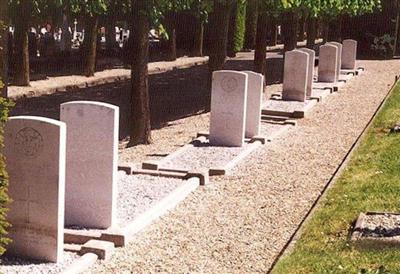 Saint Germain-en-Laye New Communal Cemetery on Sysoon