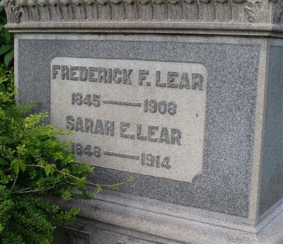 Sarah E. Lear on Sysoon