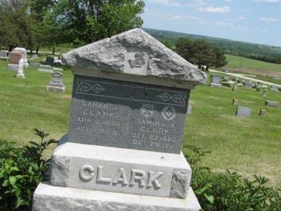 Sarah J. Clark on Sysoon