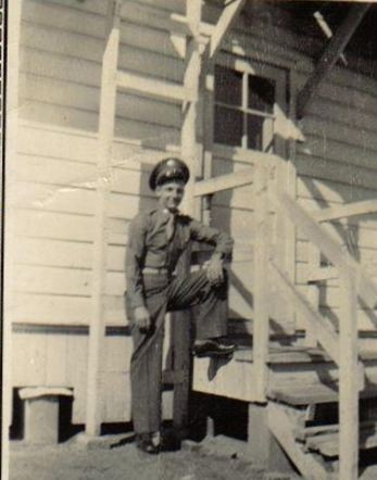 Sgt Charles Ray "Tiny" Stewart on Sysoon