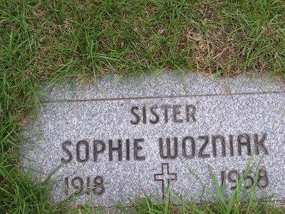 Sophie Wozniak on Sysoon
