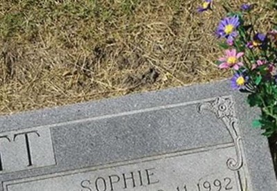 Sophie Zett on Sysoon