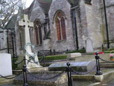 St Martin Churchyard on Sysoon