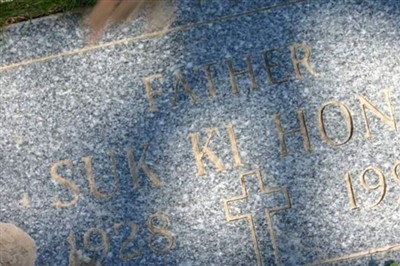 Suk Ki Hong on Sysoon
