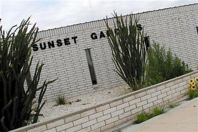 Sunset Gardens Cemetery on Sysoon