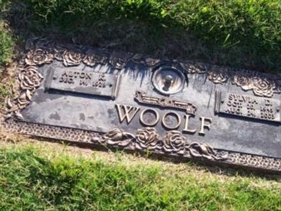 Sylvia D Woolf on Sysoon