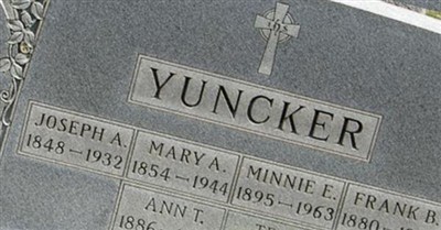 Tess Yuncker on Sysoon