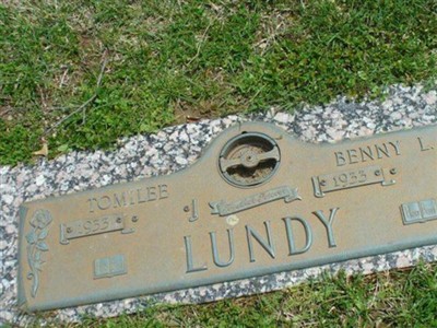 Tomilee Lundy on Sysoon