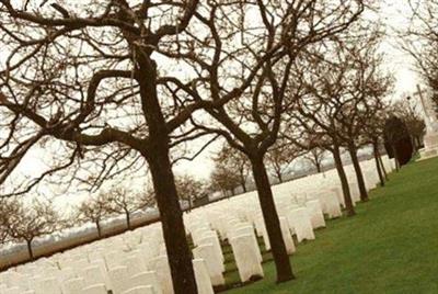 Trois Arbres Cemetery on Sysoon