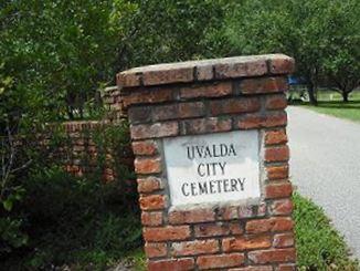 Uvalda Cemetery on Sysoon