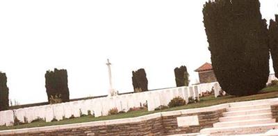 Vaulx Hill (CWGC) Cemetery on Sysoon