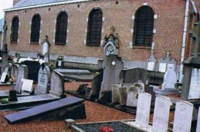 Warcoing Churchyard on Sysoon