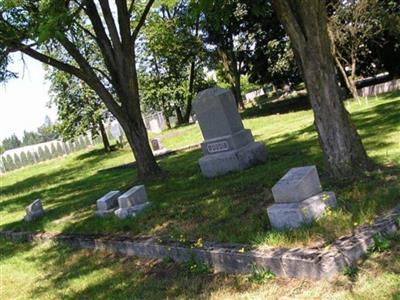 Woodinville Memorial Cemetery on Sysoon