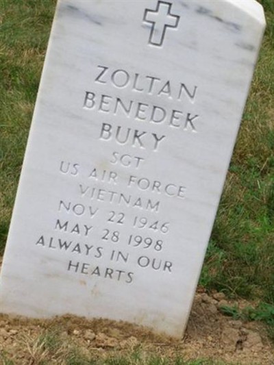 Zoltan Benedek Buky on Sysoon